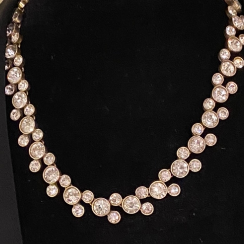 ✅Beautiful Crystal & Gold Necklace